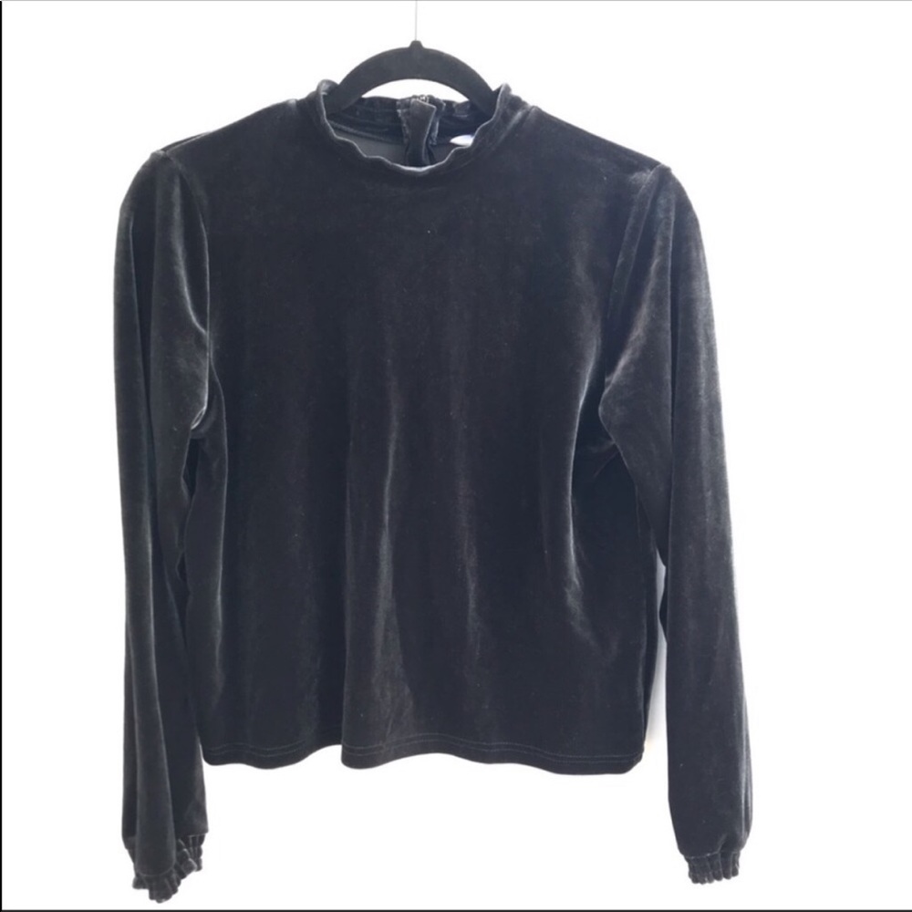 EUC ZARA Velvety Soft Blouse